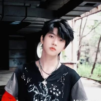 TRƯƠNG HÀM THỤY_HẮN