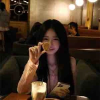 Đường Thuý Vi 