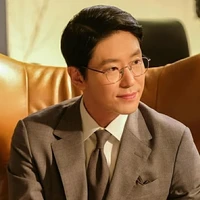 Bùi Chí Tiến ( ba nu9)