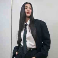 LingLing Sirilak Kwong [Cô]