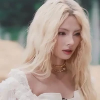 Nguyễn Hiền Mai _ MaiQuinn