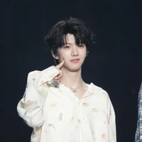 Trương Hàm Thuỵ ( bé)