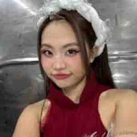 Mỹ Chi. chị 7