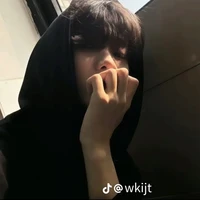 bn thân Nhật Minh