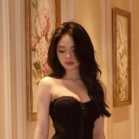 Hoàng Ngọc Hân [ Mẹ anh ]