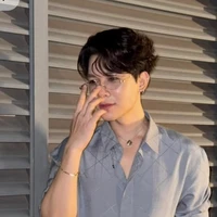 Anh tú