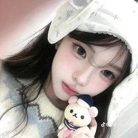 Hạ Băng ( Yuri)