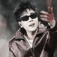 Lê Quang Hùng|hắn