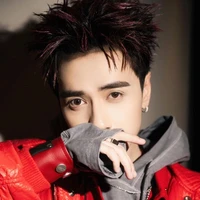 Hùng/nguyên chủ