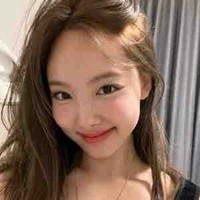 Nayeon 