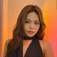 Vũ Thảo My [ chị năm ]