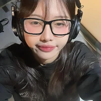 Trần Hoàng Phương Lan•Yeolan•98