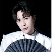 quang hùng