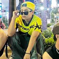 Tác giả khùn khùn khin khin