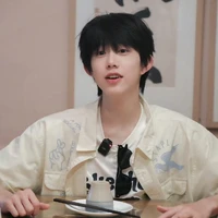 Trần Dịch Hằng_H