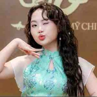 Phương Mỹ Chi / cô