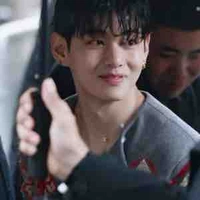 Kim Taehyung-24t