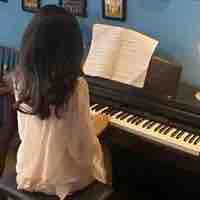 Mẹ của TRẦN GIA BẢO