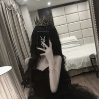 mẹ nuôi của em