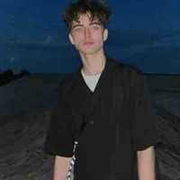TOM:ANH TRAI HKAI