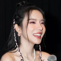 Cô giáo của Lyhan