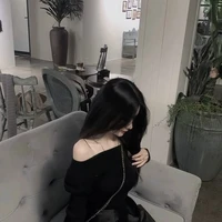 Ái Nhiên (bạn thân nu9)