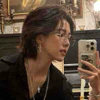 Hoàng Thúy Hậu(Hậu Hoàng)