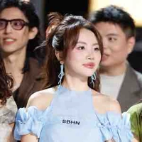 Phương Mỹ Chi (Chị Bảy)
