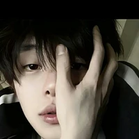 Quốc Huy ( em họ của Duy lớn hơn Minh)