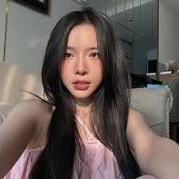 Nguyễn Hoàng Lan/Lyly