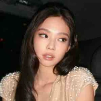 JENNIE