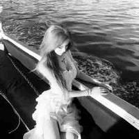 Hoàng Thùy Dương_Bà Hoàng 