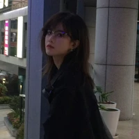 Bách Hân Dư_cô