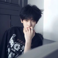 Tả Kỳ Hàm_hắn
