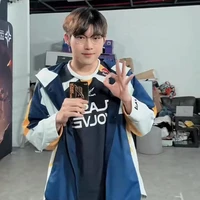 Nailiu/Vương Tử Tu