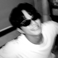 Lee Jun Young(n9,Top)