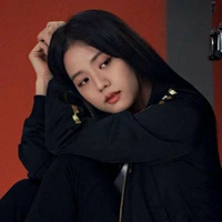 Kim Jisoo - chị