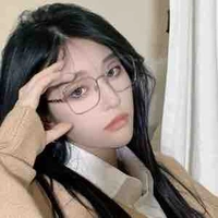 Vương Dịch - cô