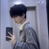 Hoàng Nam Minh(a3 nu9)