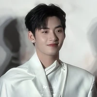 Huỳnh Hoàng Hùng _ Hùng Huỳnh