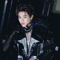 Hoàng Đức Duy ( bông )