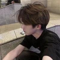 Lý Vĩ Phong[Kim Ngưu]