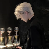 Phạm Hoàng Nam / n9