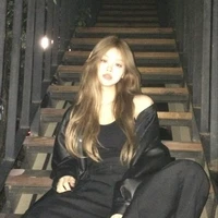 Hà Thanh Lam (bạn từ thuở bé của n9)