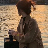 Minhee Manobal ( mẹ cô )