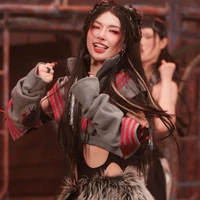 Lyhan ( chị gái em )