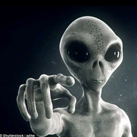 Người ngoài hành lang 