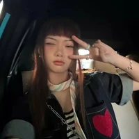 Nguyễn Lê Ngọc Ánh Sáng (N9)