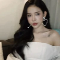 NGUYỄN HOÀNG LY-LYLY