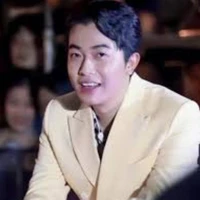 Cris phan